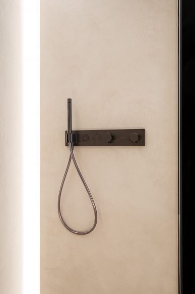 2021 - MX - BE - Showroom Schoeffaerts 02 - IN WR - APPL Floor Couture - CREA Phénix Interiors - ©NickCannaerts - TAGS bathroom shower
