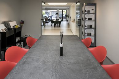 2021 - MX - BE - Unieke showroom 01 - IN FU - APPL Floor Couture - CREA Phénix Interiors - ©NickCannaerts - TAGS office